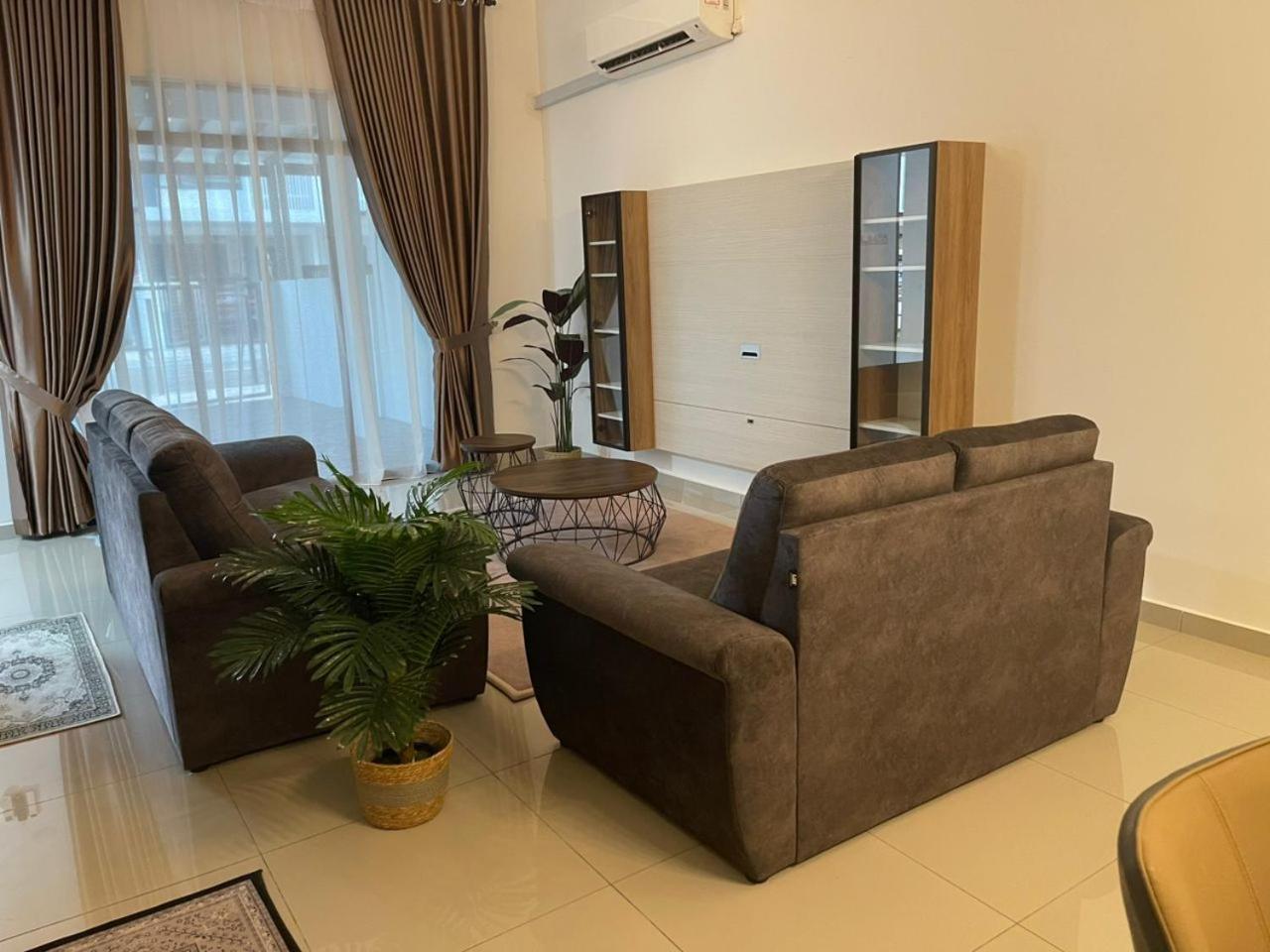 Homestay Idamanku ชาห์อาลัม ภายนอก รูปภาพ