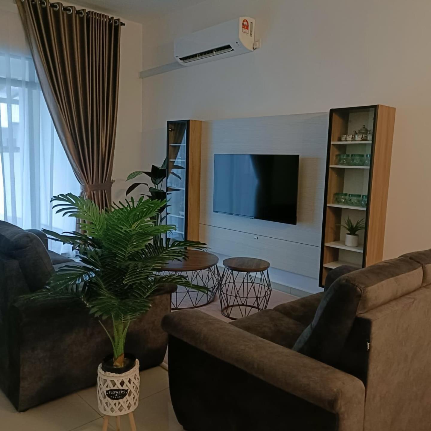 Homestay Idamanku ชาห์อาลัม ภายนอก รูปภาพ